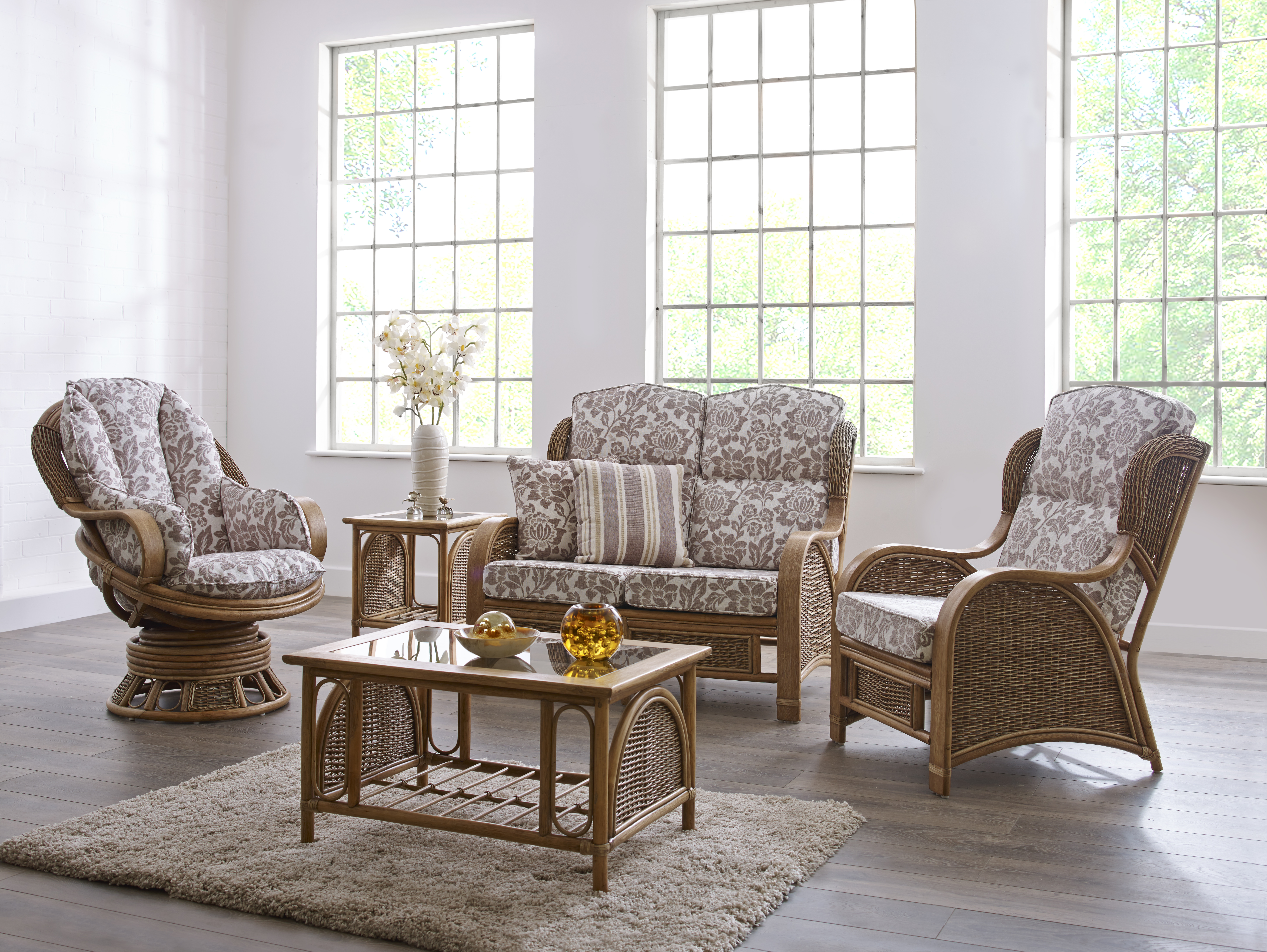 5 Reasons to Choose Cane Furniture